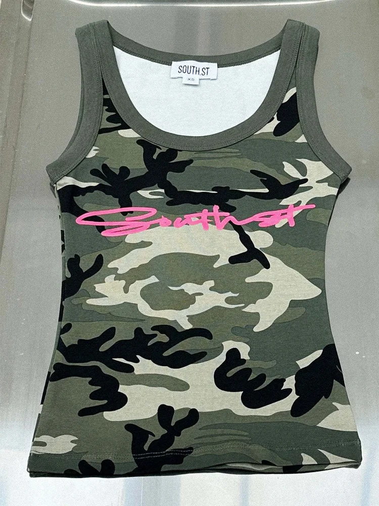 Summer Y2K E-girl women's two-piece camouflage print U-neck vest low waist shorts matching set Grunge street wear party
Summer Y2K E-girl women's two-piece camouflage print U-neck vest low waist shorts matching set Grunge street wear party