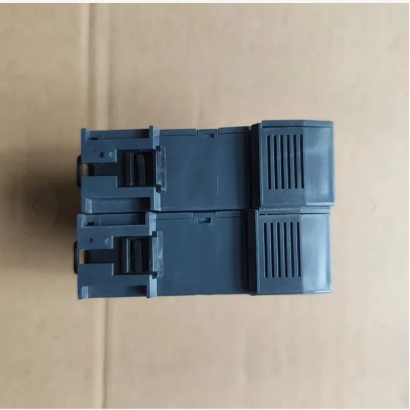 Новое оригинальное реле управления RM17TU00 RM35UA11MW RM35S0MW RM35BA10 RM35ATW5MW RM22UA23MR RM17UAS14 RM17UAS16 RM17UBE16
Новое оригинальное реле управления RM17TU00 RM35UA11MW RM35S0MW RM35BA10 RM35ATW5MW RM22UA23MR RM17UAS14 RM17UAS16 RM17UBE16
