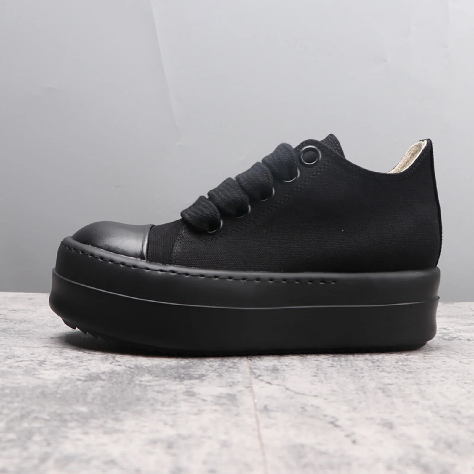 Top Quality Men and Women Casual Sneakers 35-48 Fashion Brand Designer Tennis shoes Classic Punk Goth Trend Lace-up RO shoes
Top Quality Men and Women Casual Sneakers 35-48 Fashion Brand Designer Tennis shoes Classic Punk Goth Trend Lace-up RO shoes
