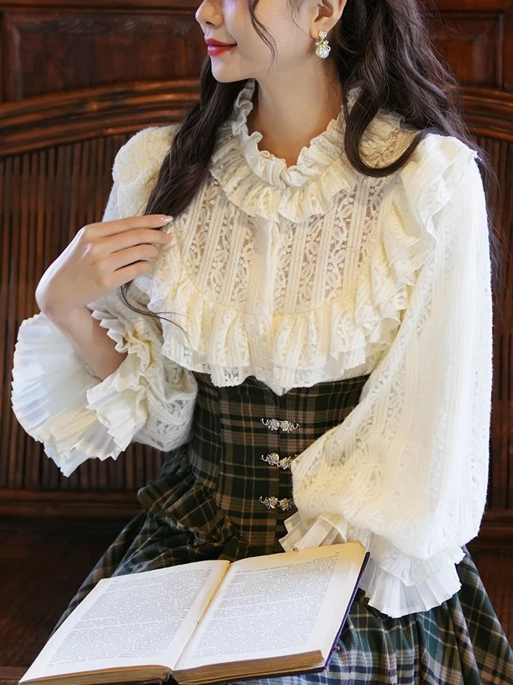 Original Miss Egg Thickened Flocking Lace Lantern Sleeve Shirt Vintage Court Style Women's Loose Fit Shirt with Peter Pan Collar
Original Miss Egg Thickened Flocking Lace Lantern Sleeve Shirt Vintage Court Style Women's Loose Fit Shirt with Peter Pan Collar
