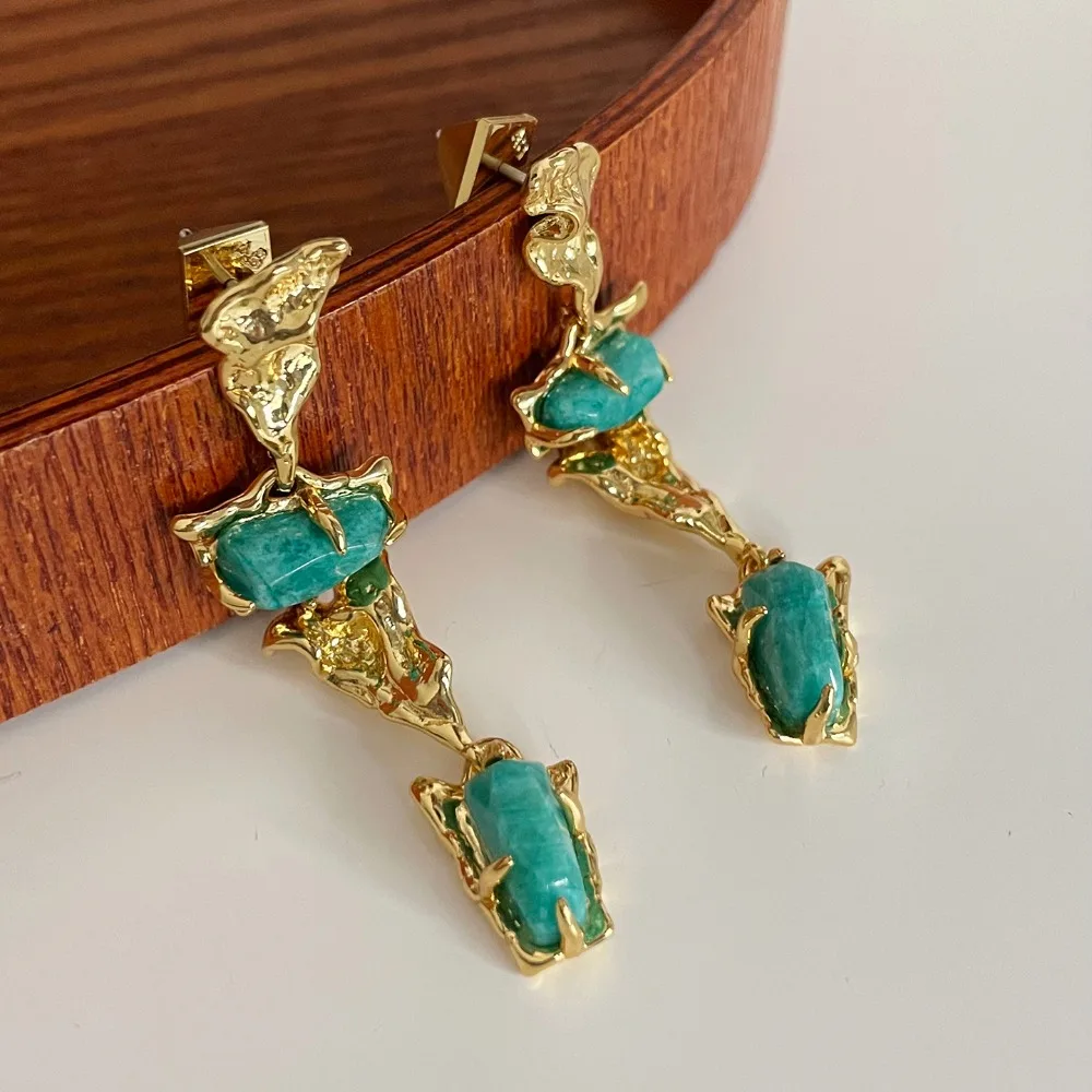 Retro Pleated Style Niche Genius Design Natural Turquoise Stone Hammering Effect Long Tassel Earrings for Women Statement Jewelr
Retro Pleated Style Niche Genius Design Natural Turquoise Stone Hammering Effect Long Tassel Earrings for Women Statement Jewelr