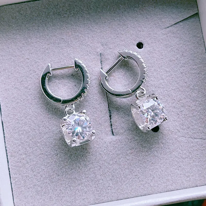 Sterling Silver Drop Earrings total 2ct Laboratory Earrings 925 Silver Mossanite Jewelry with Certificate 18K Gold Plating
Sterling Silver Drop Earrings total 2ct Laboratory Earrings 925 Silver Mossanite Jewelry with Certificate 18K Gold Plating