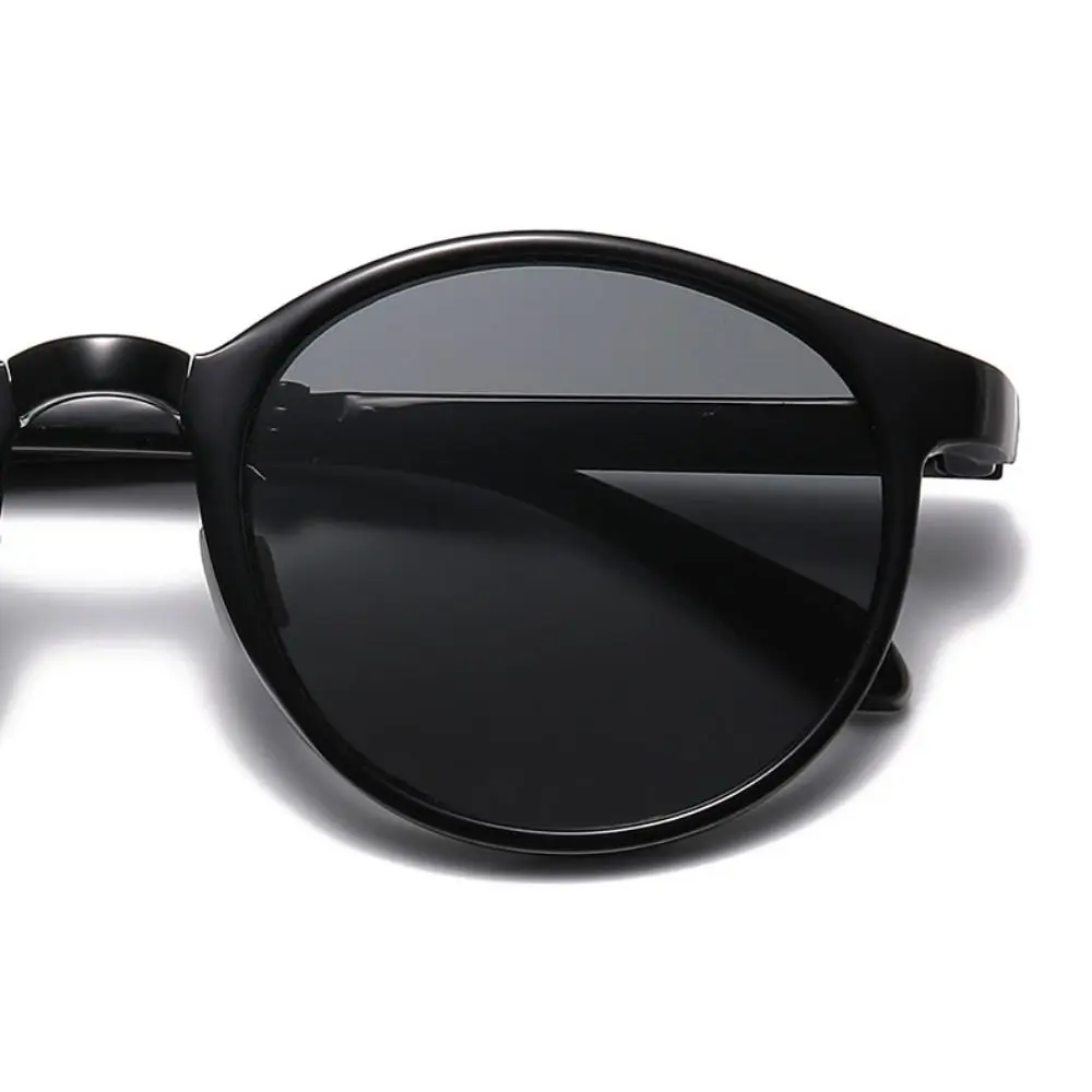 Fashion Ultra-light Foldable Sunglasses UV High-definition Women Cycling Motor Glasses 5 Colors Men Outdoor Sport Eyelasses
Fashion Ultra-light Foldable Sunglasses UV High-definition Women Cycling Motor Glasses 5 Colors Men Outdoor Sport Eyelasses