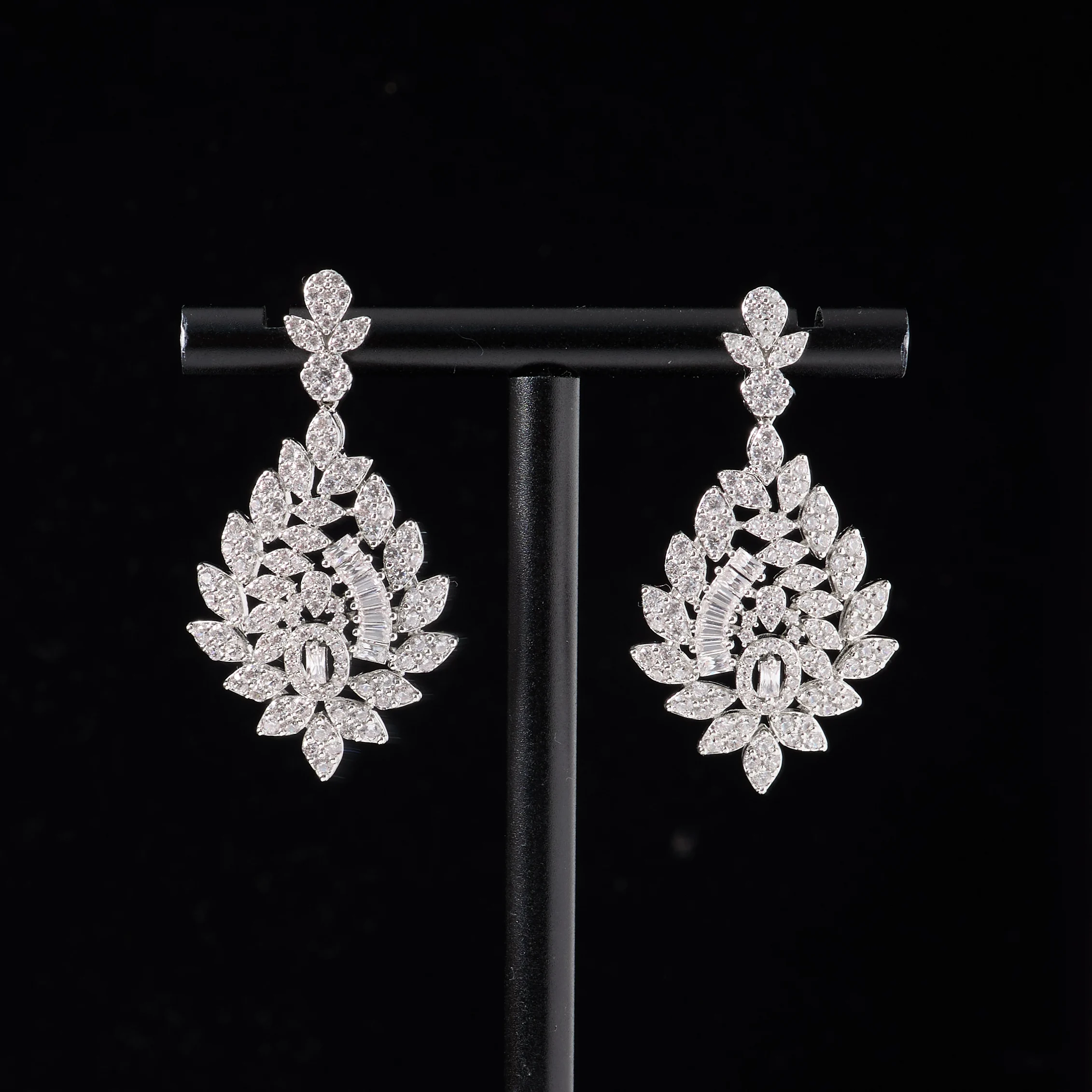 IN JEWELIFE Luxury Women Bridal Long Necklace Set Cubic Zirconia Jewellery for Woman Wedding Party Elegant Long Necklace Sets
IN JEWELIFE Luxury Women Bridal Long Necklace Set Cubic Zirconia Jewellery for Woman Wedding Party Elegant Long Necklace Sets