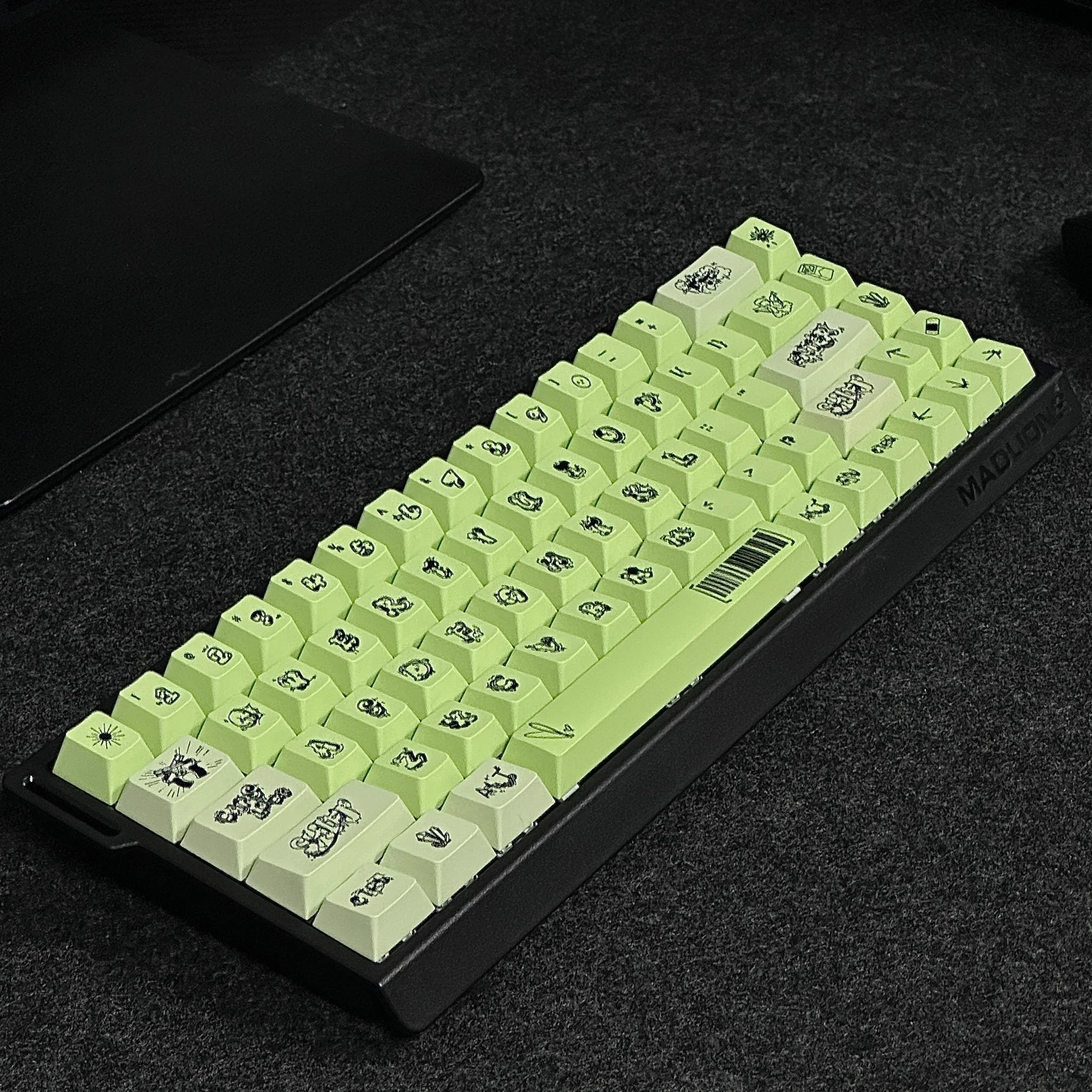 Колпачки для клавиш с американским граффити, колпачки для сублимации из ПБТ оригинальной высоты для механических клавиатур, клавиатуры с магнитной осью
Колпачки для клавиш с американским граффити, колпачки для сублимации из ПБТ оригинальной высоты для механических клавиатур, клавиатуры с магнитной осью