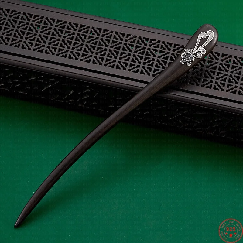 Женские палочки для волос из стерлингового серебра S925 пробы с тисненым цветком сливы, инкрустированные цирконами, черное дерево, вилки для волос, Оптовая продажа
Женские палочки для волос из стерлингового серебра S925 пробы с тисненым цветком сливы, инкрустированные цирконами, черное дерево, вилки для волос, Оптовая продажа