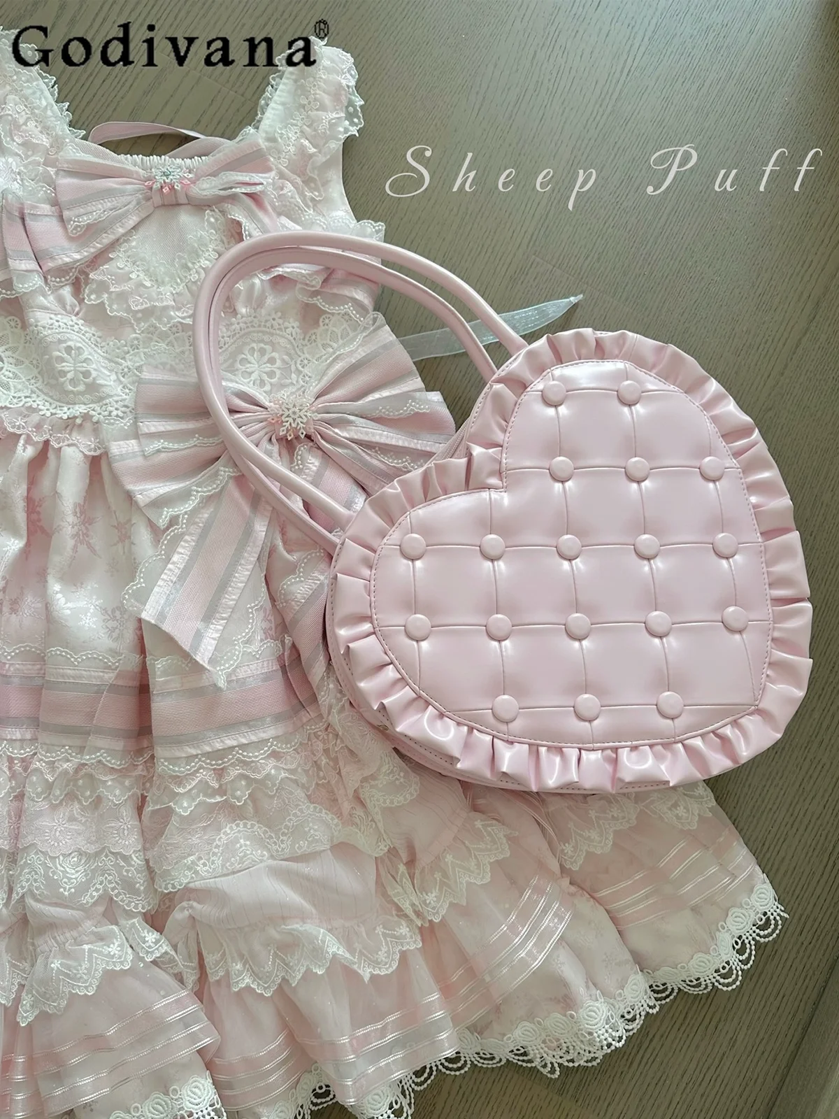 Sweetheart Girl Japanese Original Lolita Handbag Heart Bag Retro Lace Large Capacity Cute Doll Style Shoulder Bag
Sweetheart Girl Japanese Original Lolita Handbag Heart Bag Retro Lace Large Capacity Cute Doll Style Shoulder Bag