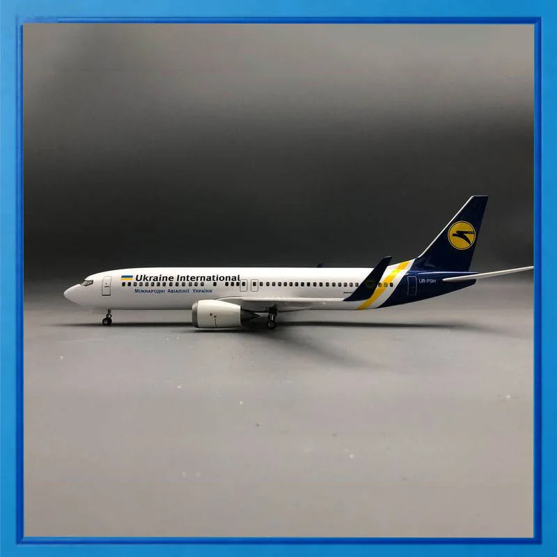 Ukraine International Boe ing 737 Airplane Model 47Cm Simulated Static Aircraft With Led Lights And Wheels For CollectionDisplay
Ukraine International Boe ing 737 Airplane Model 47Cm Simulated Static Aircraft With Led Lights And Wheels For CollectionDisplay