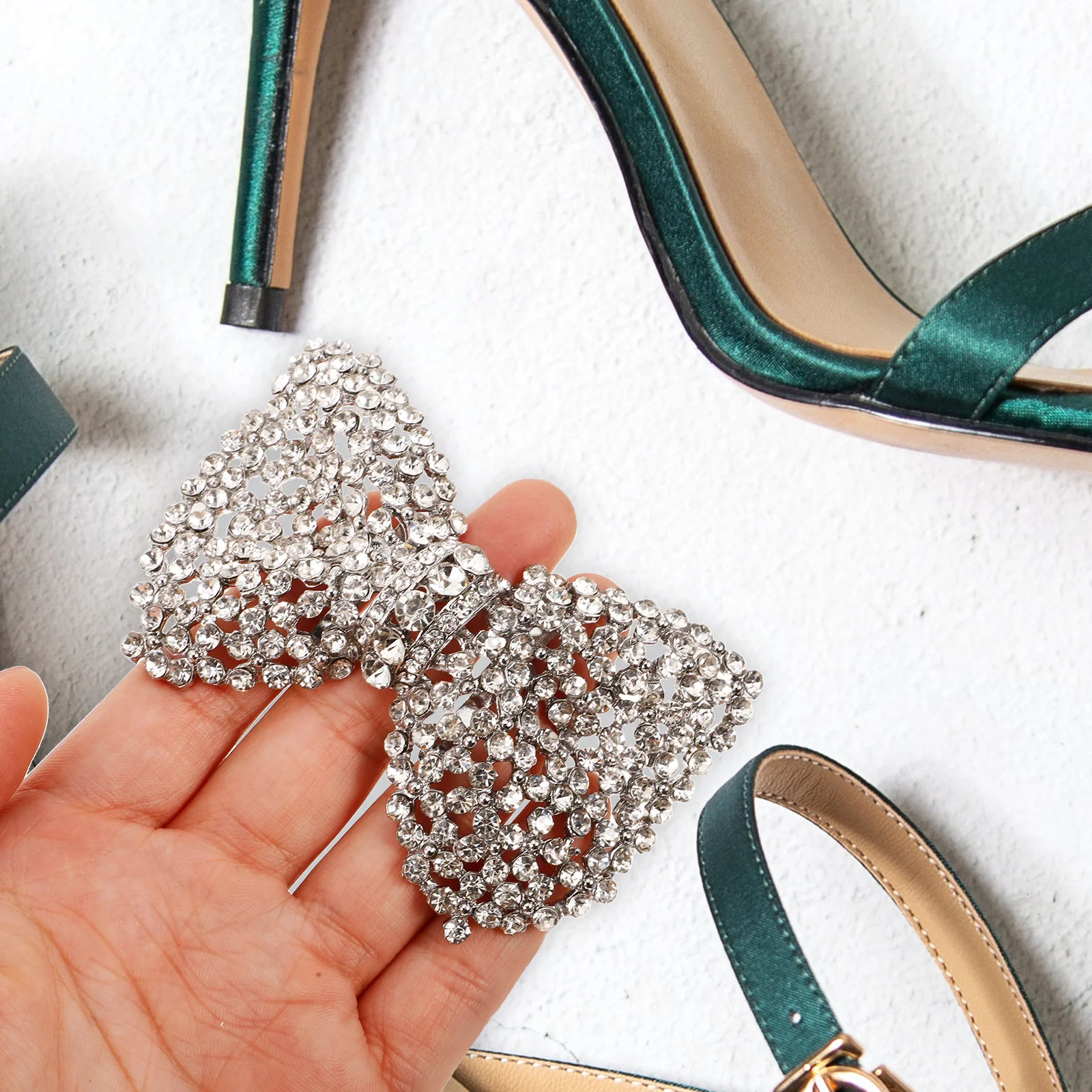 Bridal Shoe Clips Rhinestone Decorations for Women Dress Pumps Silver Flats Wedding Accessories Shoe Decor charms
Bridal Shoe Clips Rhinestone Decorations for Women Dress Pumps Silver Flats Wedding Accessories Shoe Decor charms