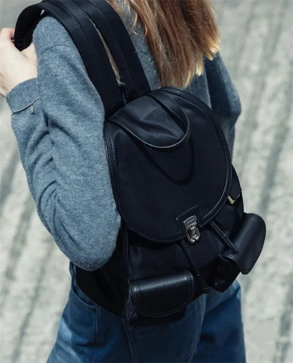 2024, новая сумка на двойное плечо, нейлоновая ткань с воловьей кожей, повседневная женская сумка на одно плечо, корейская сумка Sle Lo Bule с застежкой
2024, новая сумка на двойное плечо, нейлоновая ткань с воловьей кожей, повседневная женская сумка на одно плечо, корейская сумка Sle Lo Bule с застежкой