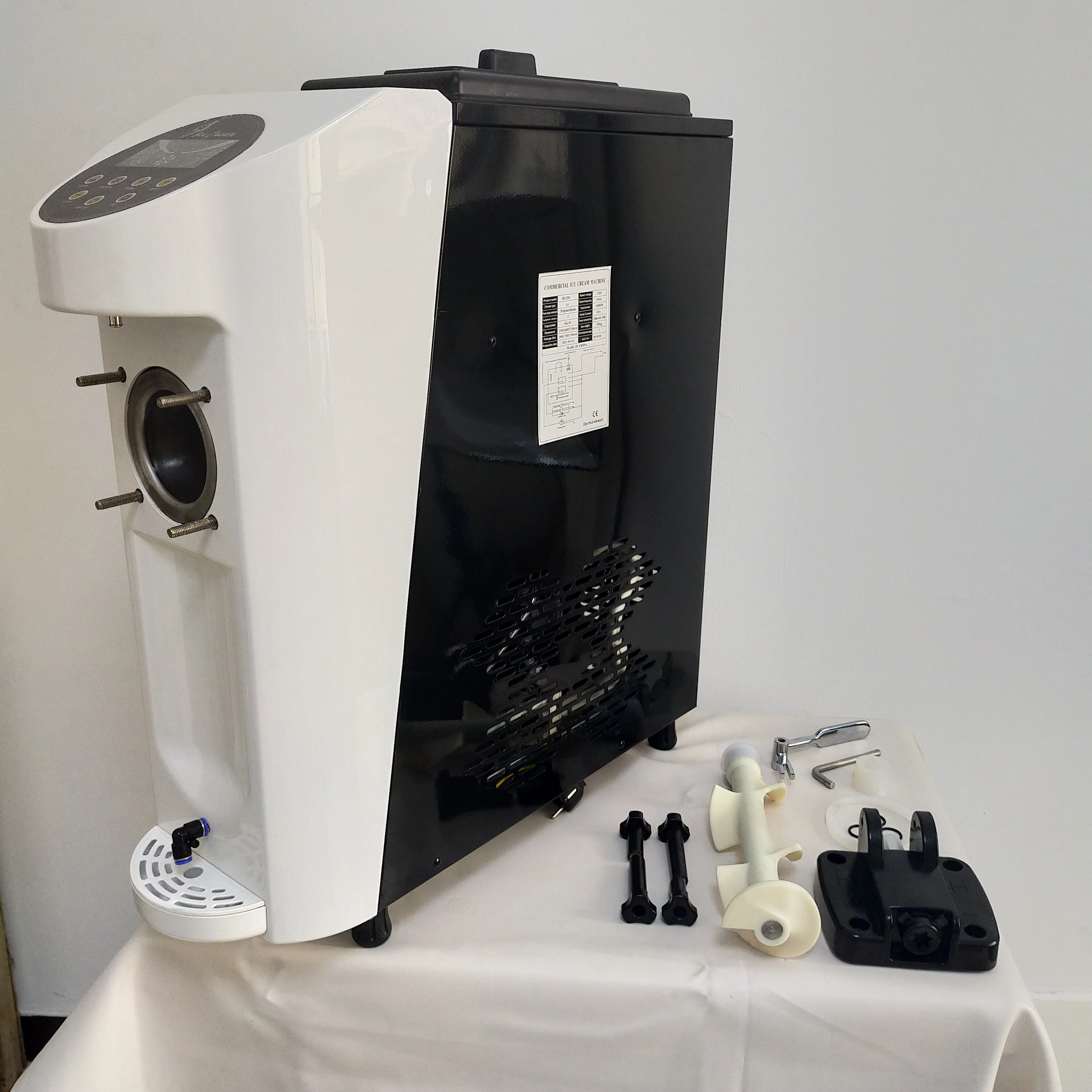 Коммерческое автоматическое оборудование для приготовления мягкого мороженого с одним вкусом, настольная машина для мороженого
Коммерческое автоматическое оборудование для приготовления мягкого мороженого с одним вкусом, настольная машина для мороженого