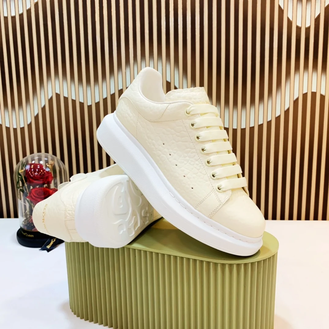 Top Hight Quality Mens Casual Sneakers Real Leather Womens Brand Designer Tennis Shoes Classic Fashion Design running shoes
Top Hight Quality Mens Casual Sneakers Real Leather Womens Brand Designer Tennis Shoes Classic Fashion Design running shoes