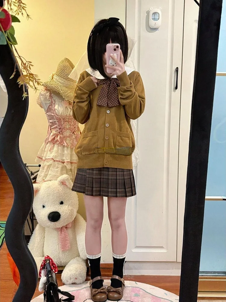 Оригинальный вязаный кардиган, свитер Jaet, женский осенне-зимний комплект для колледжа, карамельная юбка-круассан, комплект Fem Faion Ensemble
Оригинальный вязаный кардиган, свитер Jaet, женский осенне-зимний комплект для колледжа, карамельная юбка-круассан, комплект Fem Faion Ensemble