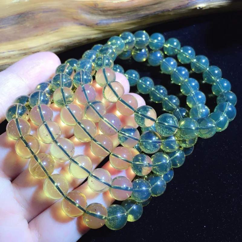 9mm Mexican Blue Amber Bracelet Quality Slightly Volcanic Ash Does Not Affect Appearance
9mm Mexican Blue Amber Bracelet Quality Slightly Volcanic Ash Does Not Affect Appearance
