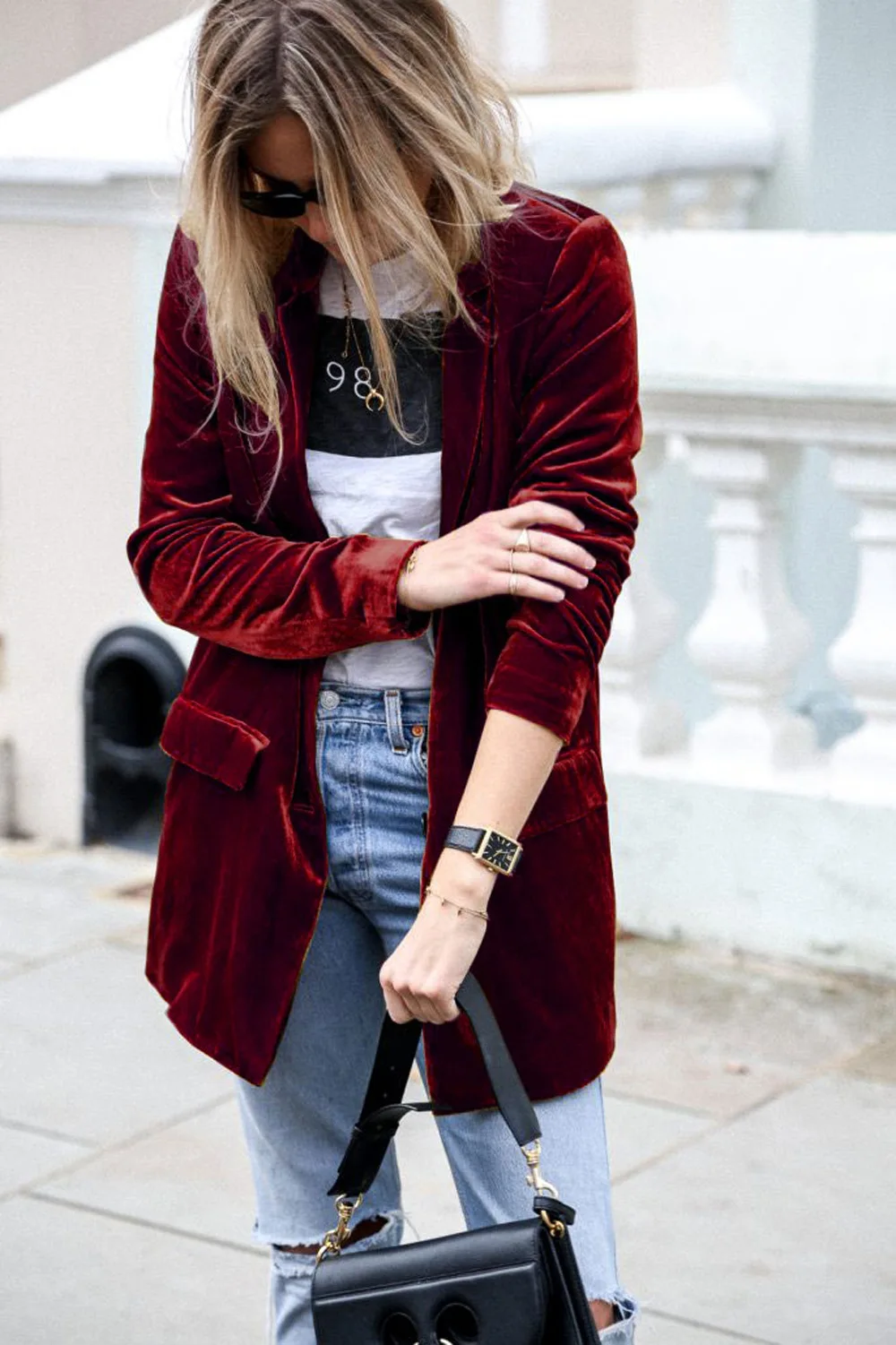 Autumn 2024 pleuche blazer Women long sleeve single button loose jacket Chic and elegant wine red/black/peacock blue clothes
Autumn 2024 pleuche blazer Women long sleeve single button loose jacket Chic and elegant wine red/black/peacock blue clothes