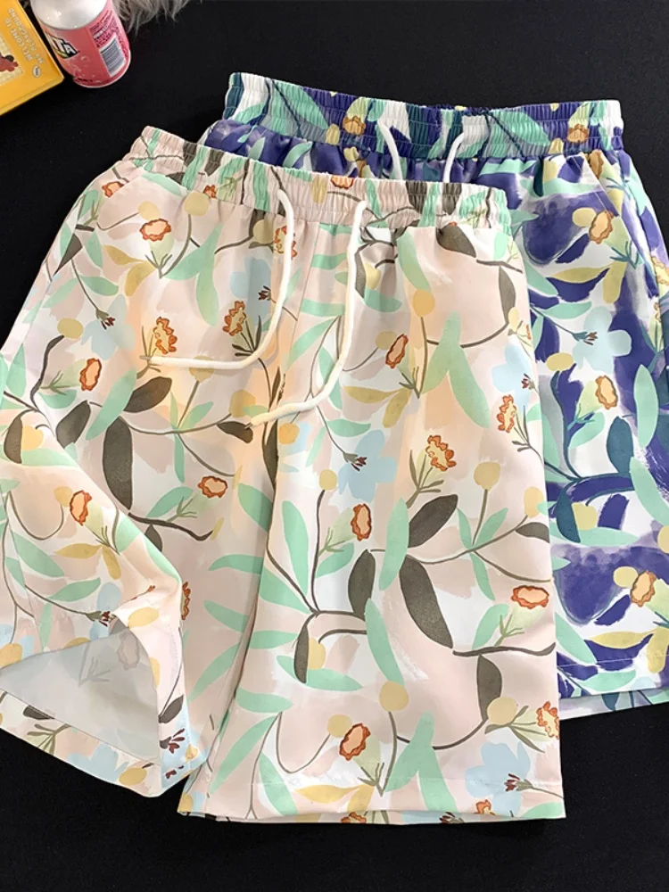 Мужские летние шорты из ледяного шелка с цветочным принтом, свободные, повседневные, модные, большие, до колена
Мужские летние шорты из ледяного шелка с цветочным принтом, свободные, повседневные, модные, большие, до колена