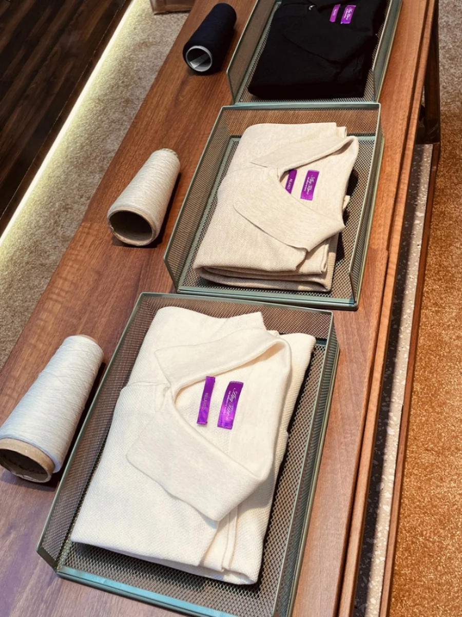 Beautiful Merino Wool Silk Blend Knitted Shirt Outerwear Trendy Autumn Winter High End Purple Label Loose Fit Business Gentle...
Beautiful Merino Wool Silk Blend Knitted Shirt Outerwear Trendy Autumn Winter High End Purple Label Loose Fit Business Gentle...