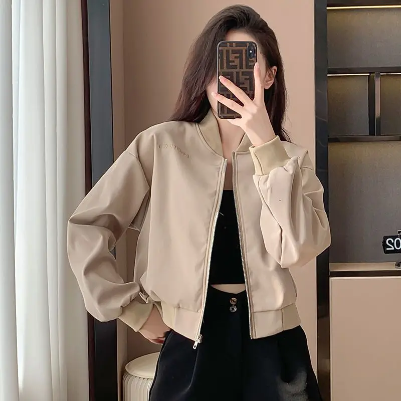 Small Jacket Top for Women Retro Hong Kong Style Chic Baseball Jacket Short Casual Jacket for Women
Small Jacket Top for Women Retro Hong Kong Style Chic Baseball Jacket Short Casual Jacket for Women