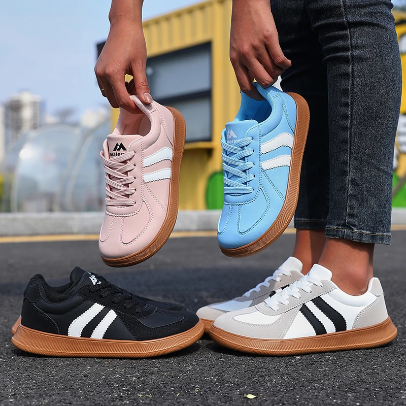 2026 New Lightweight Comfortable Women Sneakers Stylish Striped Lace Up Breathable Non Slip Outdoor Walking Training Shoes
2026 New Lightweight Comfortable Women Sneakers Stylish Striped Lace Up Breathable Non Slip Outdoor Walking Training Shoes