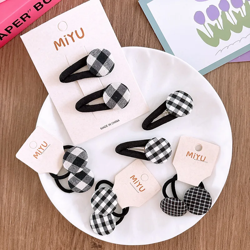 2PCS Korean Cute Plaid Children's Hair Clip Hair Rope Black And White Check Girl Bangs Hair Clip Hair Band Hair Accessories
2PCS Korean Cute Plaid Children's Hair Clip Hair Rope Black And White Check Girl Bangs Hair Clip Hair Band Hair Accessories