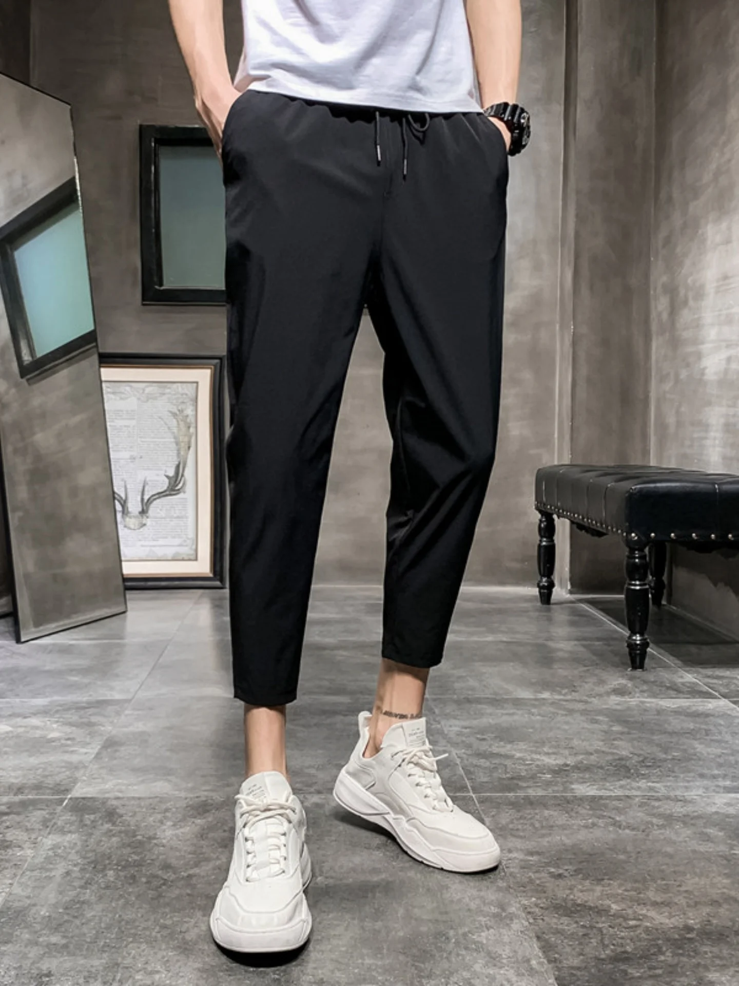 Ice Silk Men's Summer Thin Seven-Five Pants Loose Fit Sporty Casual Slimming Nine-Five Trousers Fashionable Low Waist
Ice Silk Men's Summer Thin Seven-Five Pants Loose Fit Sporty Casual Slimming Nine-Five Trousers Fashionable Low Waist