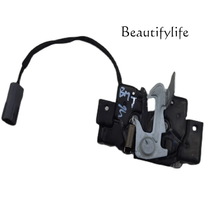 CX4CX5 pull machine cover lock block front cover lock body auto repair accessories supplies
CX4CX5 pull machine cover lock block front cover lock body auto repair accessories supplies