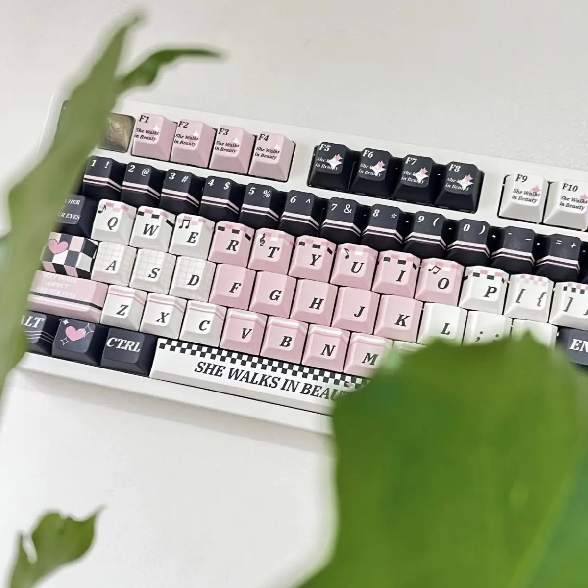 Her story keycaps full five-sided sublimation process new original height pbt material
Her story keycaps full five-sided sublimation process new original height pbt material