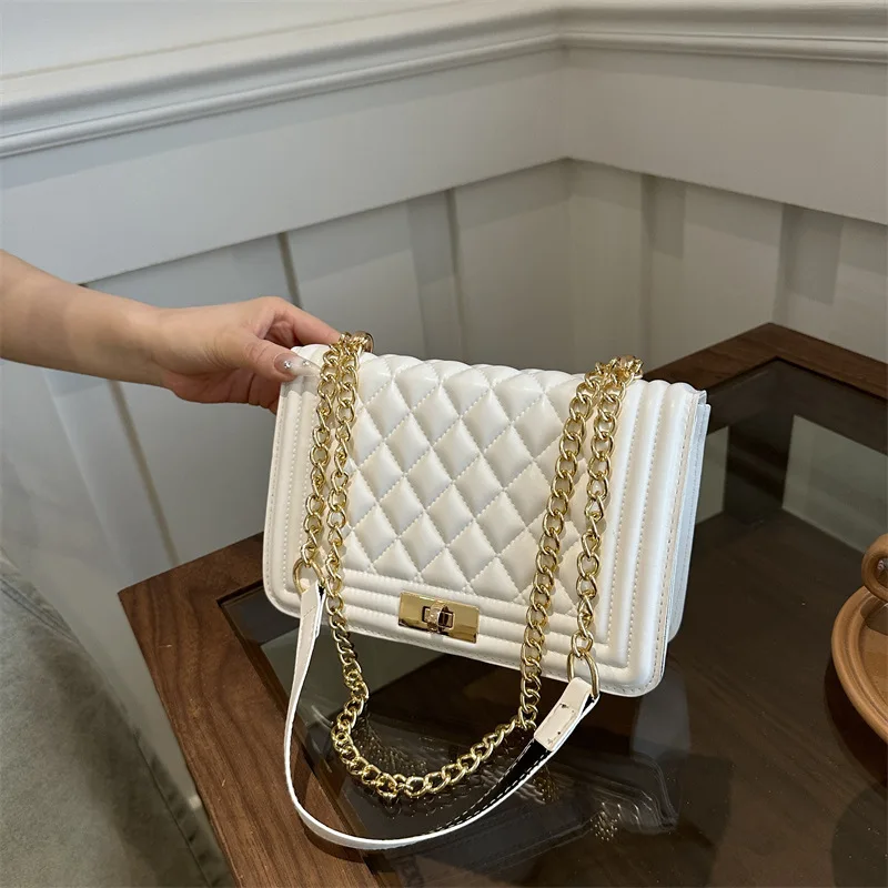 2025 New Womens Quilted Chain Shoulder Bag Small Square Crossbody Purse Minimalist Chic Casual Stylish Versatile Handbag
2025 New Womens Quilted Chain Shoulder Bag Small Square Crossbody Purse Minimalist Chic Casual Stylish Versatile Handbag