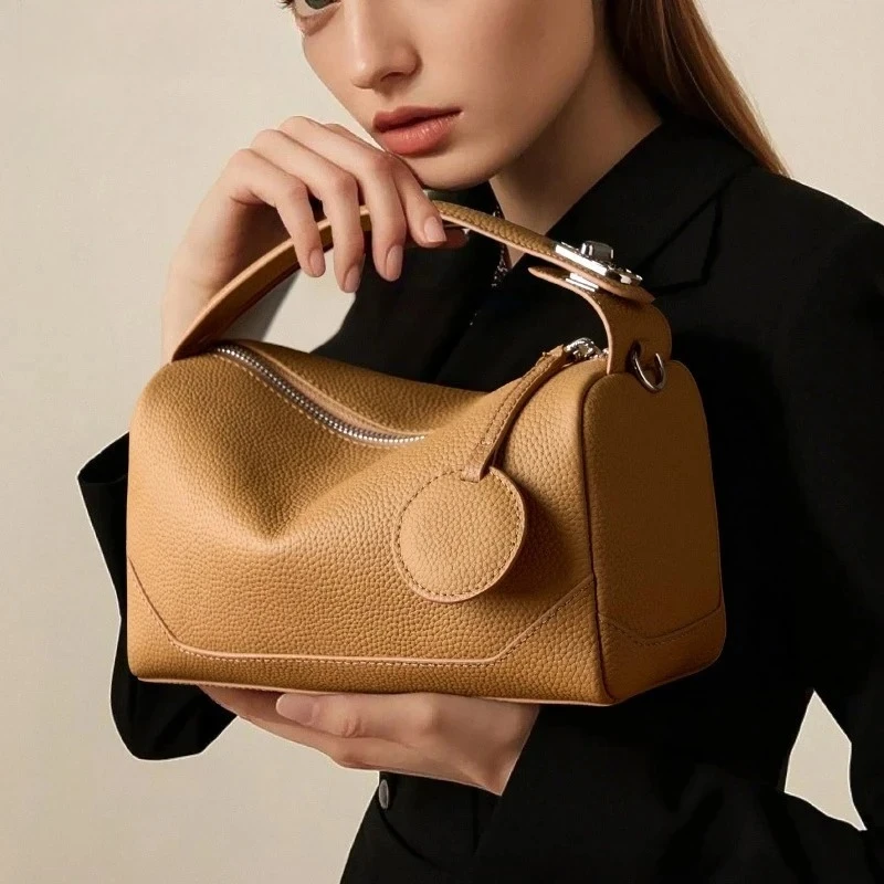 2026 Genuine Leather Boston Bag for Women TOGO Grain Crossbody Purse with Top Handle Fashion Tote for Travel Work
2026 Genuine Leather Boston Bag for Women TOGO Grain Crossbody Purse with Top Handle Fashion Tote for Travel Work