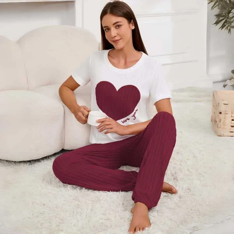 Нежный домашний комплект для сна на весну-осень: женская пижама с принтом в виде сердечек, шорты и футболка с коротким рукавом, очень удобная.
Нежный домашний комплект для сна на весну-осень: женская пижама с принтом в виде сердечек, шорты и футболка с коротким рукавом, очень удобная.