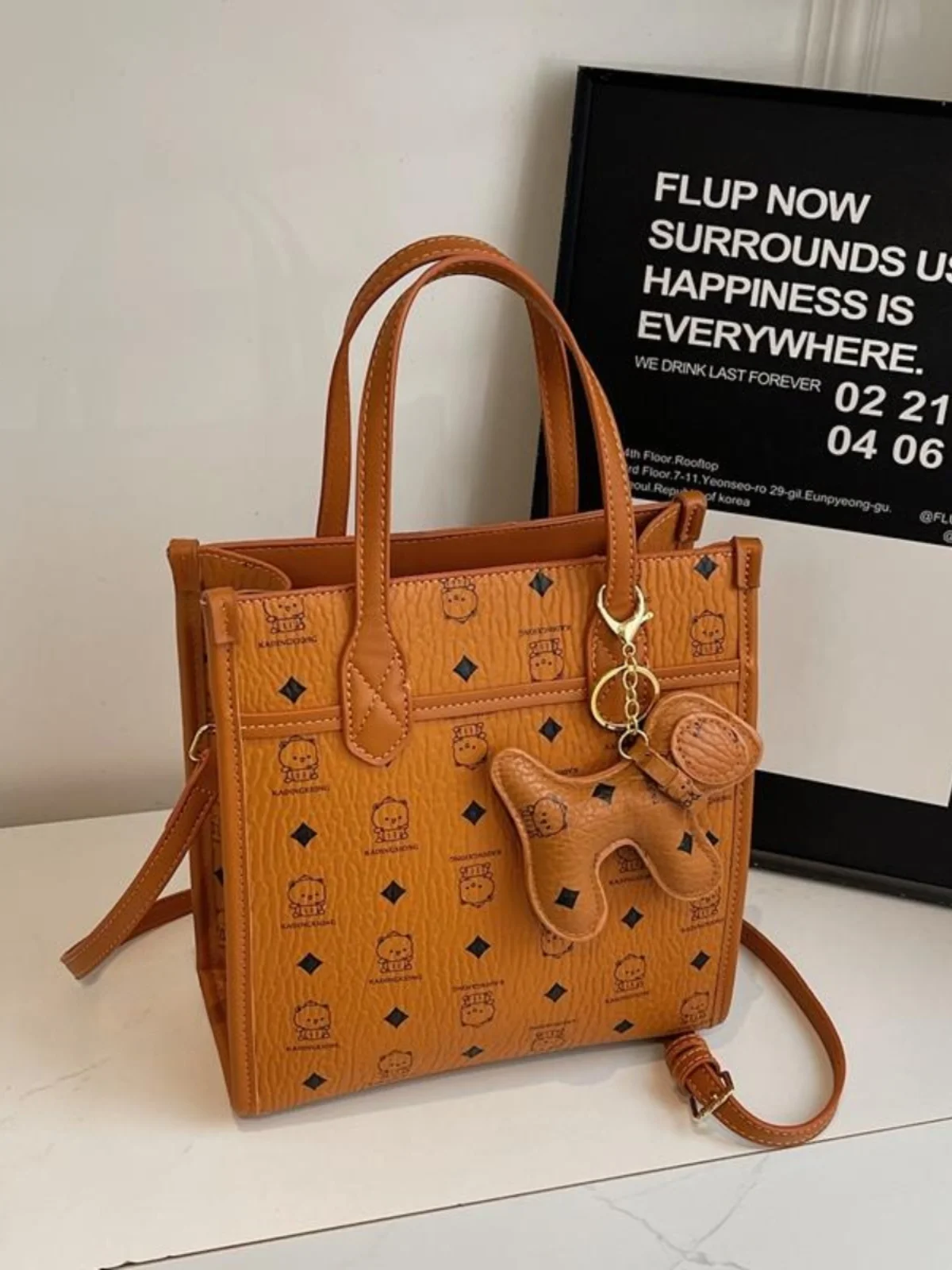 Trendy Bear Tot Bag Women's 2026 New Sle Basket Handbag Versatile Single oulder Slant Cross Bag Briti Sle Daily Use
Trendy Bear Tot Bag Women's 2026 New Sle Basket Handbag Versatile Single oulder Slant Cross Bag Briti Sle Daily Use
