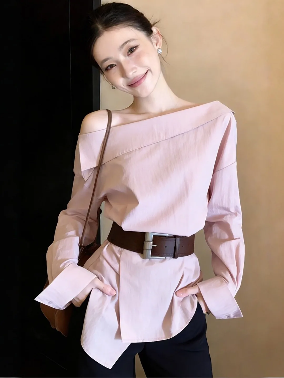 Pink Asymmetrical Long Sleeve Shirt Women's Spring Fashion Design Sense Waist Belted Slimming French Style Loose Fit Shirt
Pink Asymmetrical Long Sleeve Shirt Women's Spring Fashion Design Sense Waist Belted Slimming French Style Loose Fit Shirt