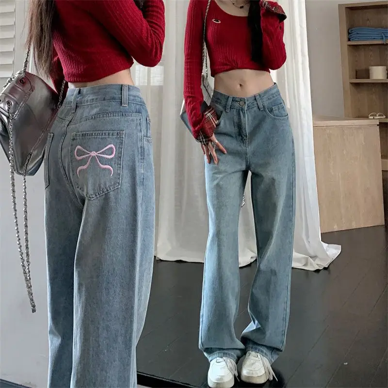 High Quality Jean Streetwear EU US Size Leather Cross Embroidered Washed Fit Denim Jean Pants For Women Y2K Jeans Denim Pants
High Quality Jean Streetwear EU US Size Leather Cross Embroidered Washed Fit Denim Jean Pants For Women Y2K Jeans Denim Pants