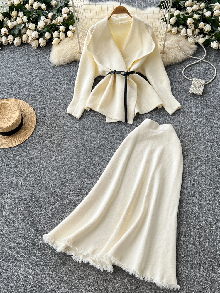 Casual Loose Big Collar Long Sleeve Solid Knit Sweater Coat+Elastic Waist Tassel Maxi Skirt 2-piece Set Autumn/Winter Women Suit
Casual Loose Big Collar Long Sleeve Solid Knit Sweater Coat+Elastic Waist Tassel Maxi Skirt 2-piece Set Autumn/Winter Women Suit