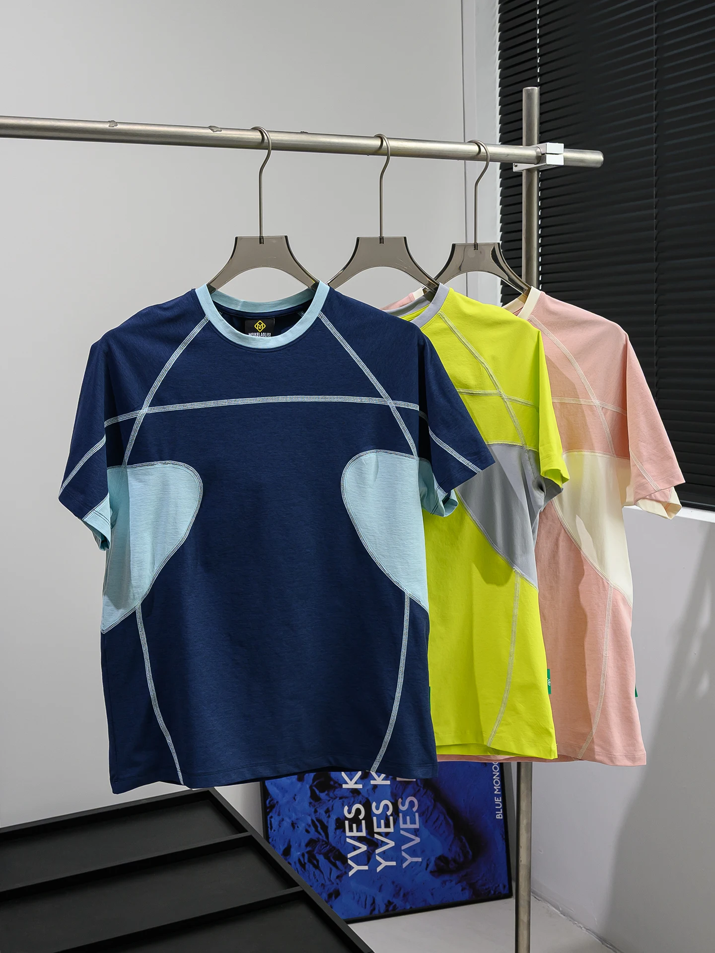 Outdoor Mountain Series Quick Dry Breathable Summer Casual Short Sleeve T-Shirt Color Block Sweat Wicking Men's Sportswear
Outdoor Mountain Series Quick Dry Breathable Summer Casual Short Sleeve T-Shirt Color Block Sweat Wicking Men's Sportswear