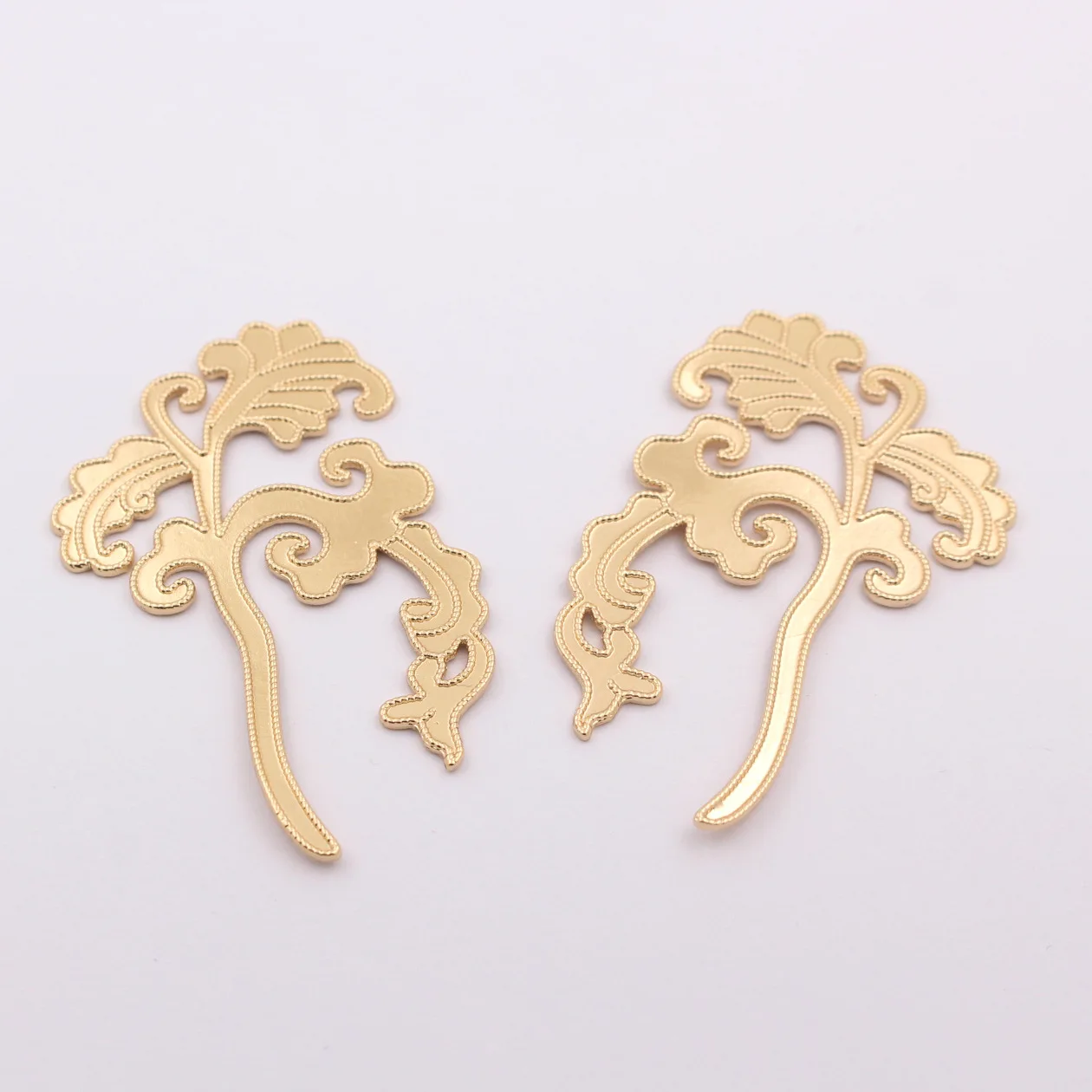 3pair Brass Casted High Quality Auspicious Clouds Life Tree Branch Stamping Decoration KC Gold Plated DIY Jewelry Accessories
3pair Brass Casted High Quality Auspicious Clouds Life Tree Branch Stamping Decoration KC Gold Plated DIY Jewelry Accessories