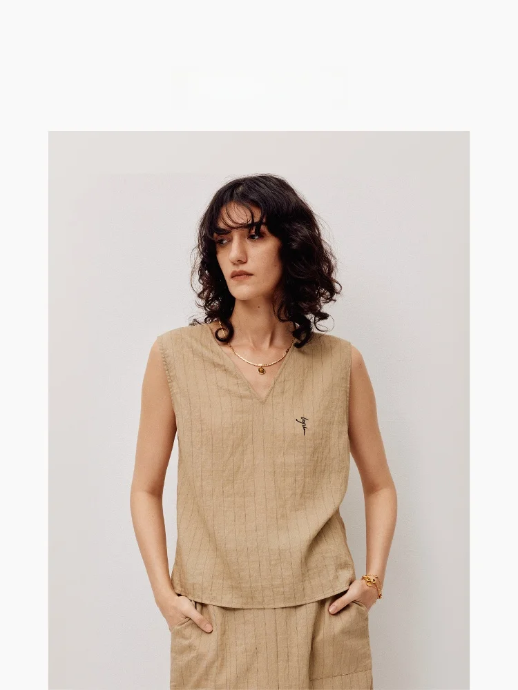 LIYIHAN Linen Shirt V-Neck Striped Top Summer 2026 New Style Two-Way Wear Short Sleeve Design Loose Fit Commute Style
LIYIHAN Linen Shirt V-Neck Striped Top Summer 2026 New Style Two-Way Wear Short Sleeve Design Loose Fit Commute Style