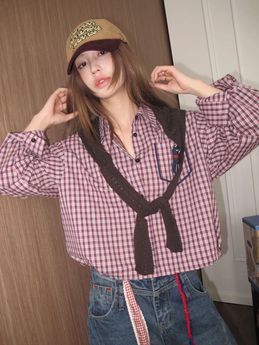 Женская клетчатая рубашка фиолетового цвета с контрастными вставками, в стиле ретро, свободного кроя, из хлопка, с длинными рукавами, укороченная, для девочек, модная, осенняя новинка
Женская клетчатая рубашка фиолетового цвета с контрастными вставками, в стиле ретро, свободного кроя, из хлопка, с длинными рукавами, укороченная, для девочек, модная, осенняя новинка