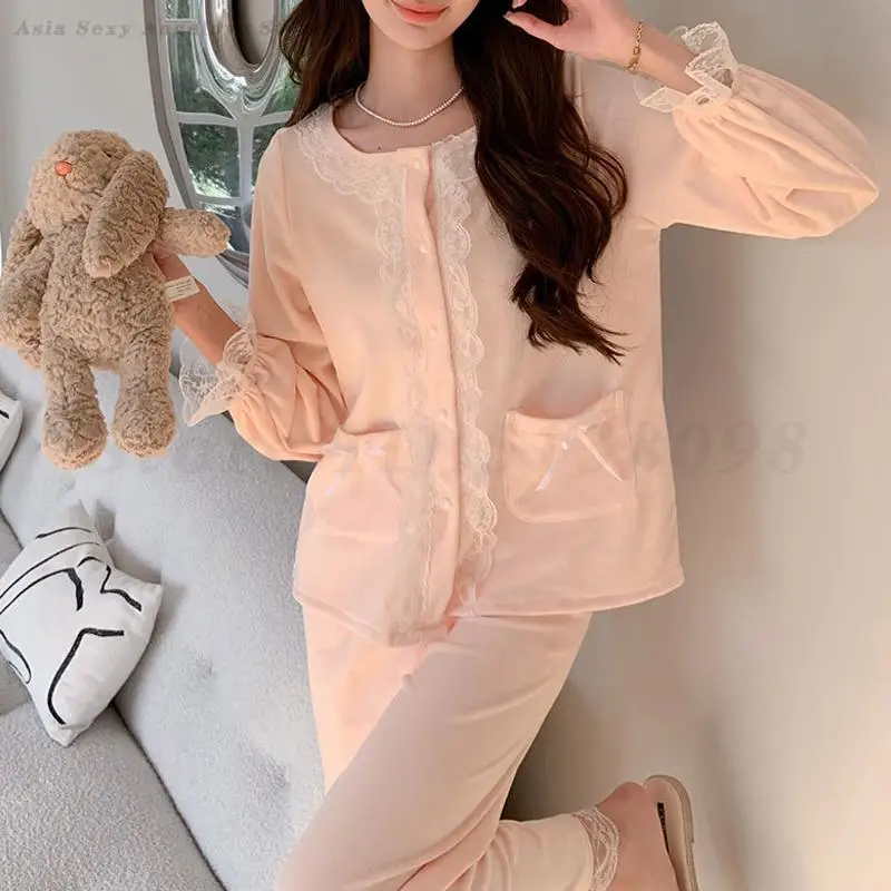 Милый милый бархатный пижамный комплект для девочек, осенне-зимняя теплая одежда для сна, сексуальные кружевные брючные пижамные костюмы с длинными рукавами, домашняя одежда
Милый милый бархатный пижамный комплект для девочек, осенне-зимняя теплая одежда для сна, сексуальные кружевные брючные пижамные костюмы с длинными рукавами, домашняя одежда