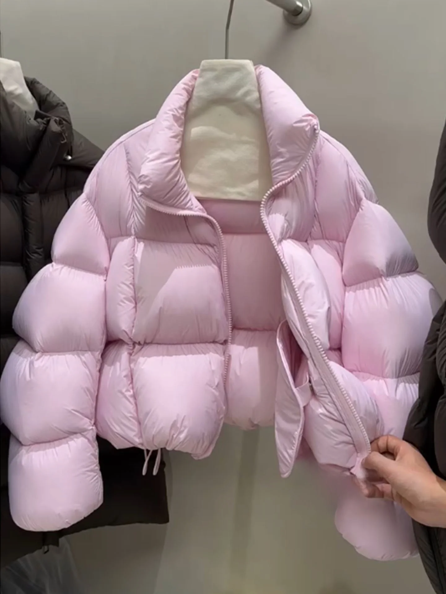 Unique Pink ort Puffer Jaet Women's Winter 2025 New Korean Sle Small Size Bread Coat Thi Outerwear Warm Daily Wear
Unique Pink ort Puffer Jaet Women's Winter 2025 New Korean Sle Small Size Bread Coat Thi Outerwear Warm Daily Wear