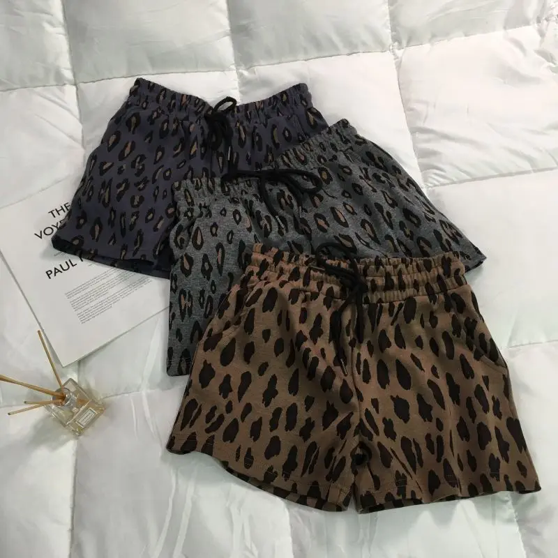 Wedbleser Leopard Print Wide Leg Shorts Women Summer High Waisted Versatile Loose Casual Sports Hot Outerwear Shorts
Wedbleser Leopard Print Wide Leg Shorts Women Summer High Waisted Versatile Loose Casual Sports Hot Outerwear Shorts