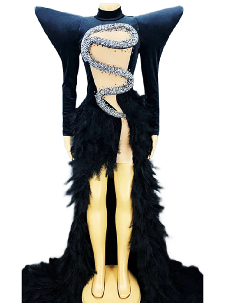 Black White Shining Snack Rhinestones Swan Velvet Dress For Women Sexy Feather Long Stage Cloth Show Costume Party Wear
Black White Shining Snack Rhinestones Swan Velvet Dress For Women Sexy Feather Long Stage Cloth Show Costume Party Wear