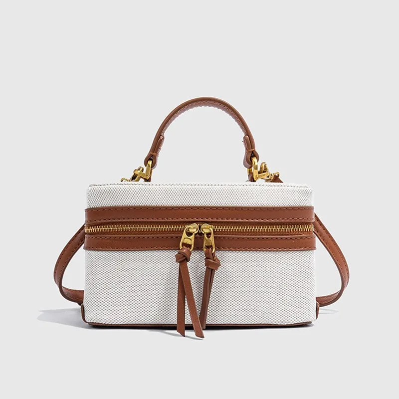 2025 Spring New Retro Small Square Bag Fashion Handheld Shoulder Bag Versatile PU Splicing Box Bag Lady Mobile Phone Small Bag
2025 Spring New Retro Small Square Bag Fashion Handheld Shoulder Bag Versatile PU Splicing Box Bag Lady Mobile Phone Small Bag