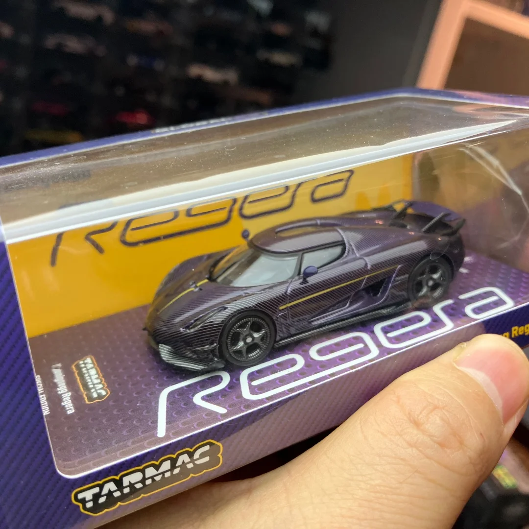Tarmac 1:64 Purple Carbon Regera Special Edition Limited Sports Model Diecast Metal Car Collection Alloy Gifts
Tarmac 1:64 Purple Carbon Regera Special Edition Limited Sports Model Diecast Metal Car Collection Alloy Gifts