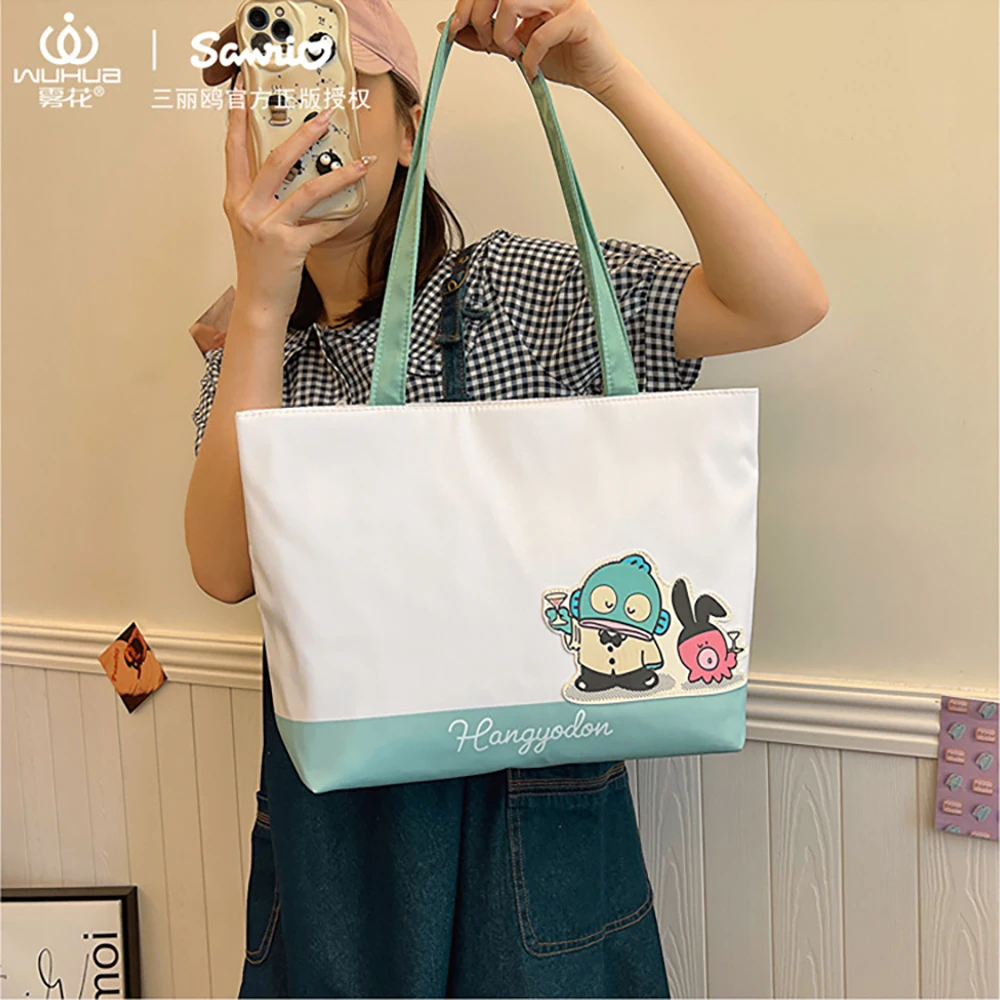 Вместительный рюкзак на одно плечо Sanrio с мультипликационным изображением Hello Kitty аниме сумка для поездок сумка для туалетных принадлежностей практичный подарок
Вместительный рюкзак на одно плечо Sanrio с мультипликационным изображением Hello Kitty аниме сумка для поездок сумка для туалетных принадлежностей практичный подарок
