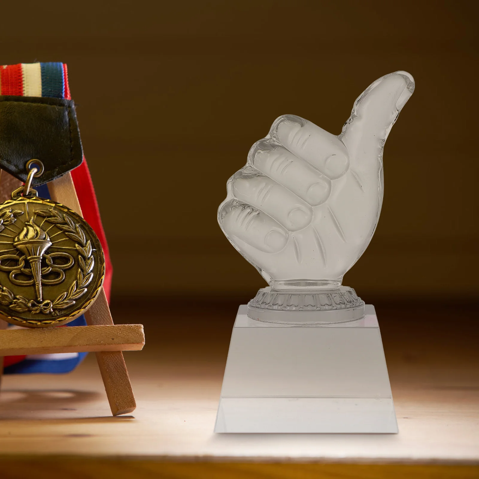Crystal Trophy Decorative Award Trophy Exquisite Craftsmanship Attention to Detail Vivid Shape Beautifully Decorated Home 
Crystal Trophy Decorative Award Trophy Exquisite Craftsmanship Attention to Detail Vivid Shape Beautifully Decorated Home