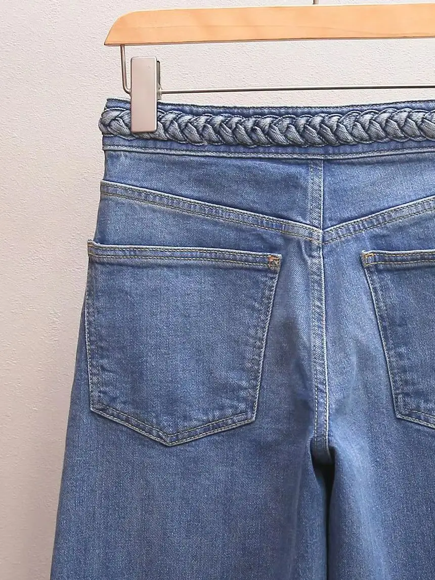 Spring/Summer Women Hign Waist Braided Waistband Loose Jeans Pocket A-line Fashion Wide Leg Denim Pants
Spring/Summer Women Hign Waist Braided Waistband Loose Jeans Pocket A-line Fashion Wide Leg Denim Pants