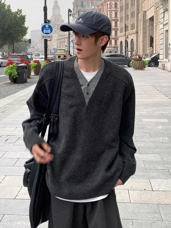 Korean Sle V-Ne Knitted Sweater Loose Fit Overhead Casual Loose Money Sle Men's Women's Splicing Daily Wear Comfortable
Korean Sle V-Ne Knitted Sweater Loose Fit Overhead Casual Loose Money Sle Men's Women's Splicing Daily Wear Comfortable