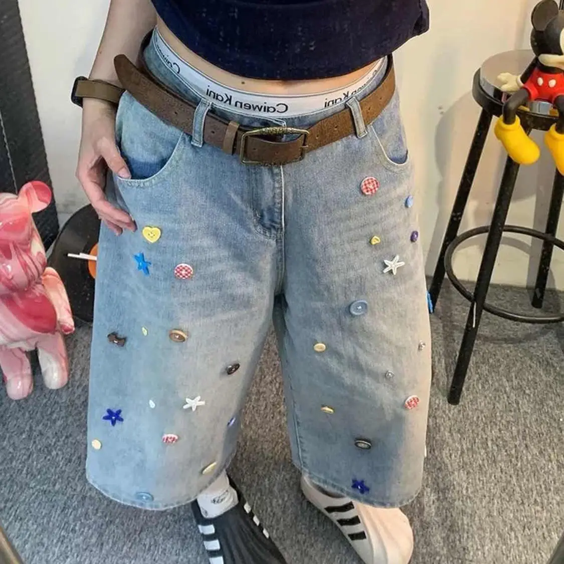 American Retro Color Button Seven-point Jeans Straight Wide-leg Baggy Jeans Women
American Retro Color Button Seven-point Jeans Straight Wide-leg Baggy Jeans Women