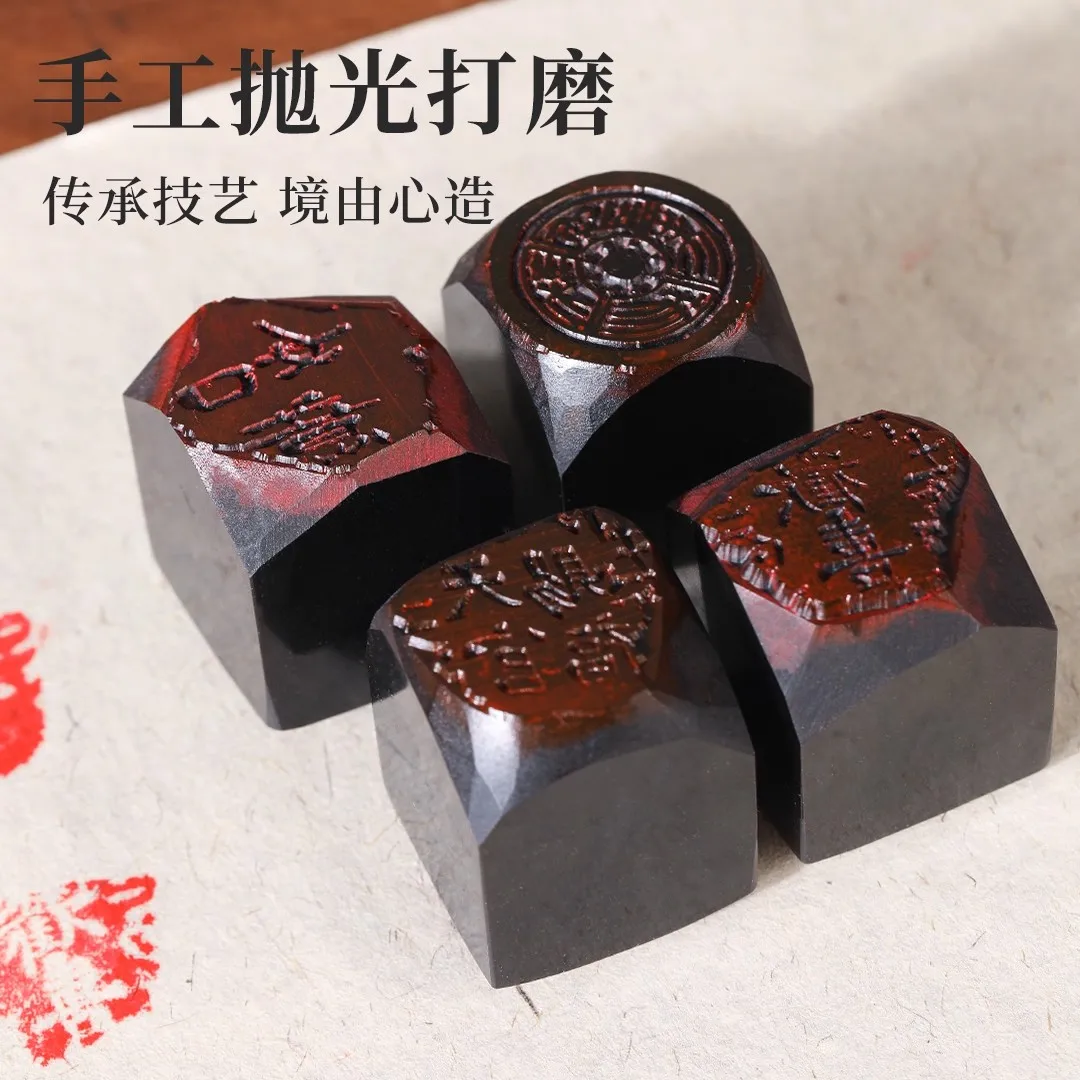 Измельчитель печать из черного бычьего рога, фирменный штамп с китайским именем на заказ для коллекции живописи каллиграфии
Измельчитель печать из черного бычьего рога, фирменный штамп с китайским именем на заказ для коллекции живописи каллиграфии